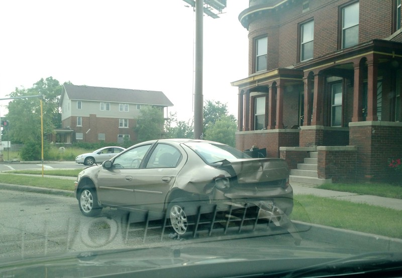 Illustration for article titled Abandoned Cars of Detroit. Pt III